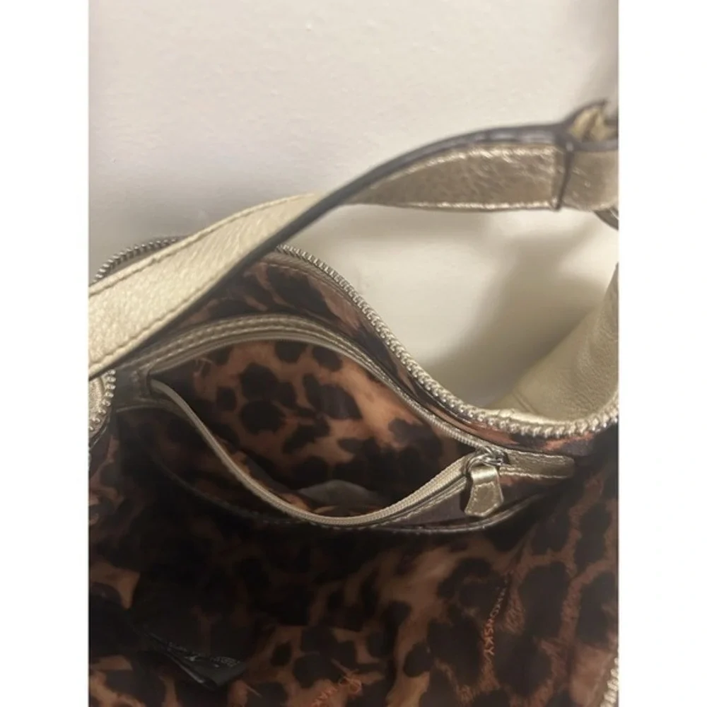 B Makowsky‎ Women's Pebbled Leather Crossbody Champaign Metallic Handbag Y2K